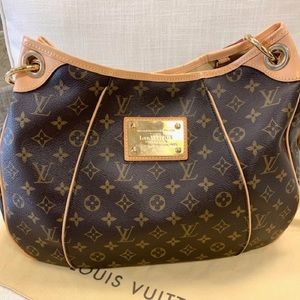 Louise Vuitton Monogram Galliera PM